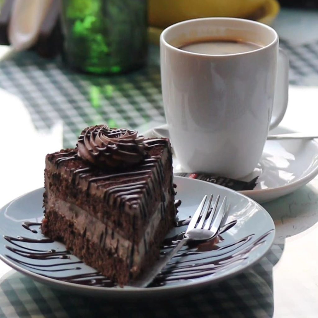 کیک شکلاتی